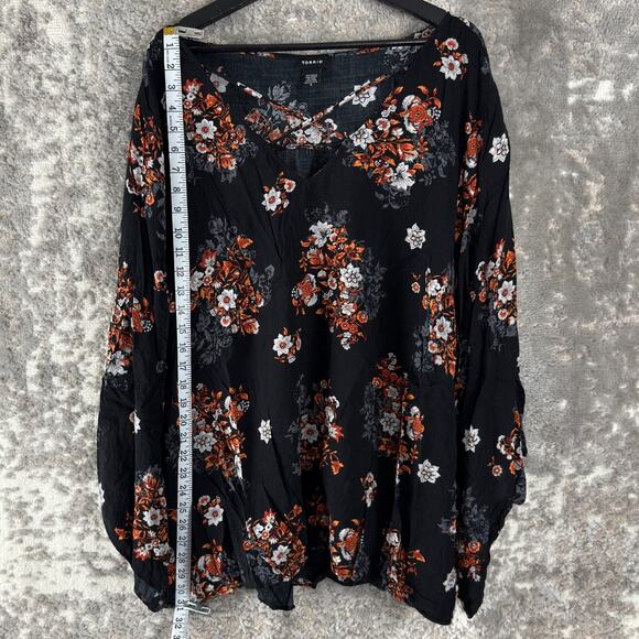 Torrid Plus Size 4X Whimsigoth Floral Print V Neck Casual Top Long Sleeve - Picture 2 of 7